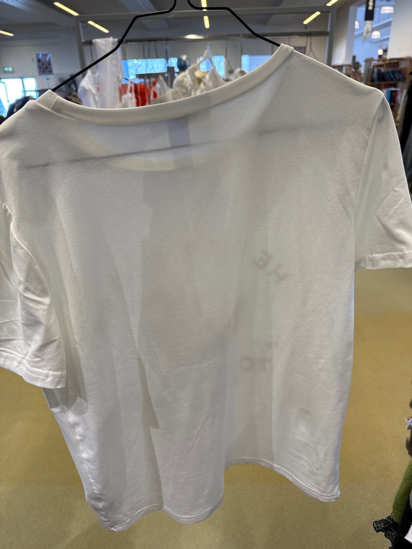 T-shirt – Hvid med tryk